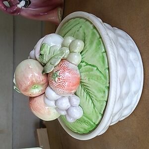 Elizabeth Arden vanity trinket ceramic basket